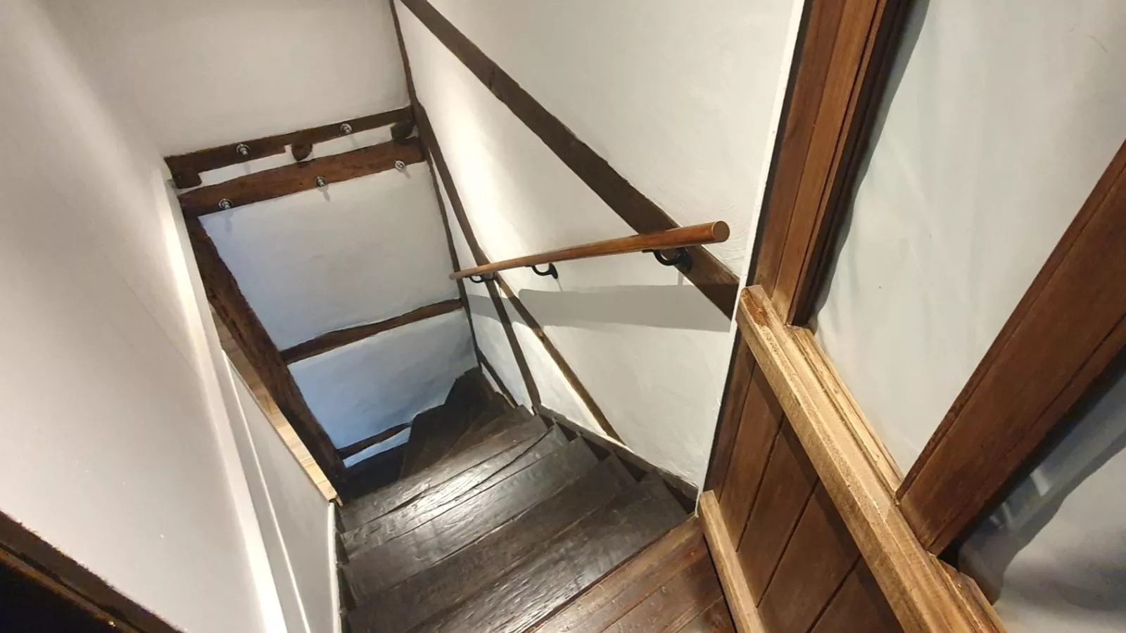 Les Pierris near F1 circuit-Overloop