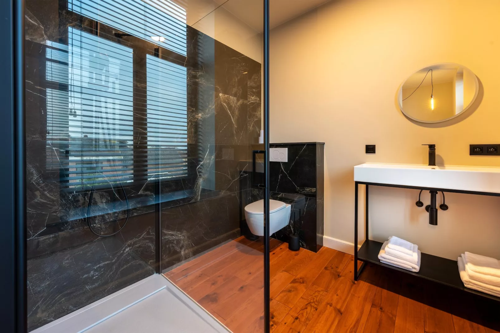 Pastorij Rutten-Badkamer