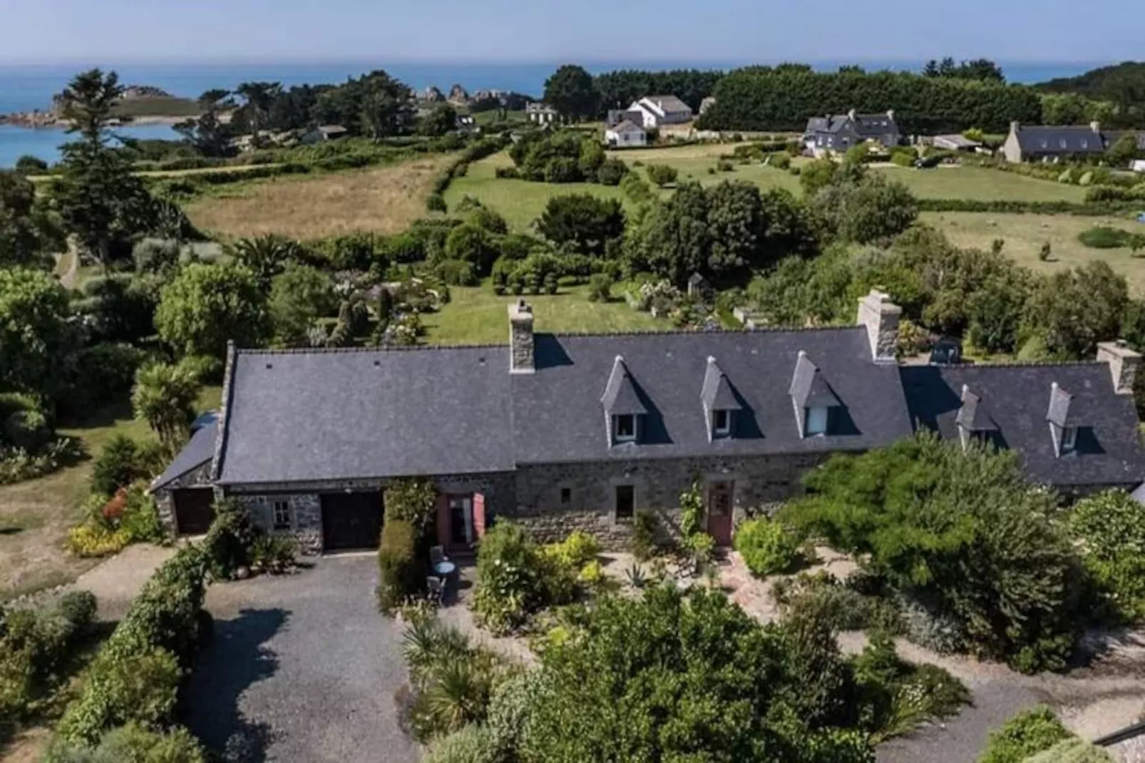 Maison à Plougrescant