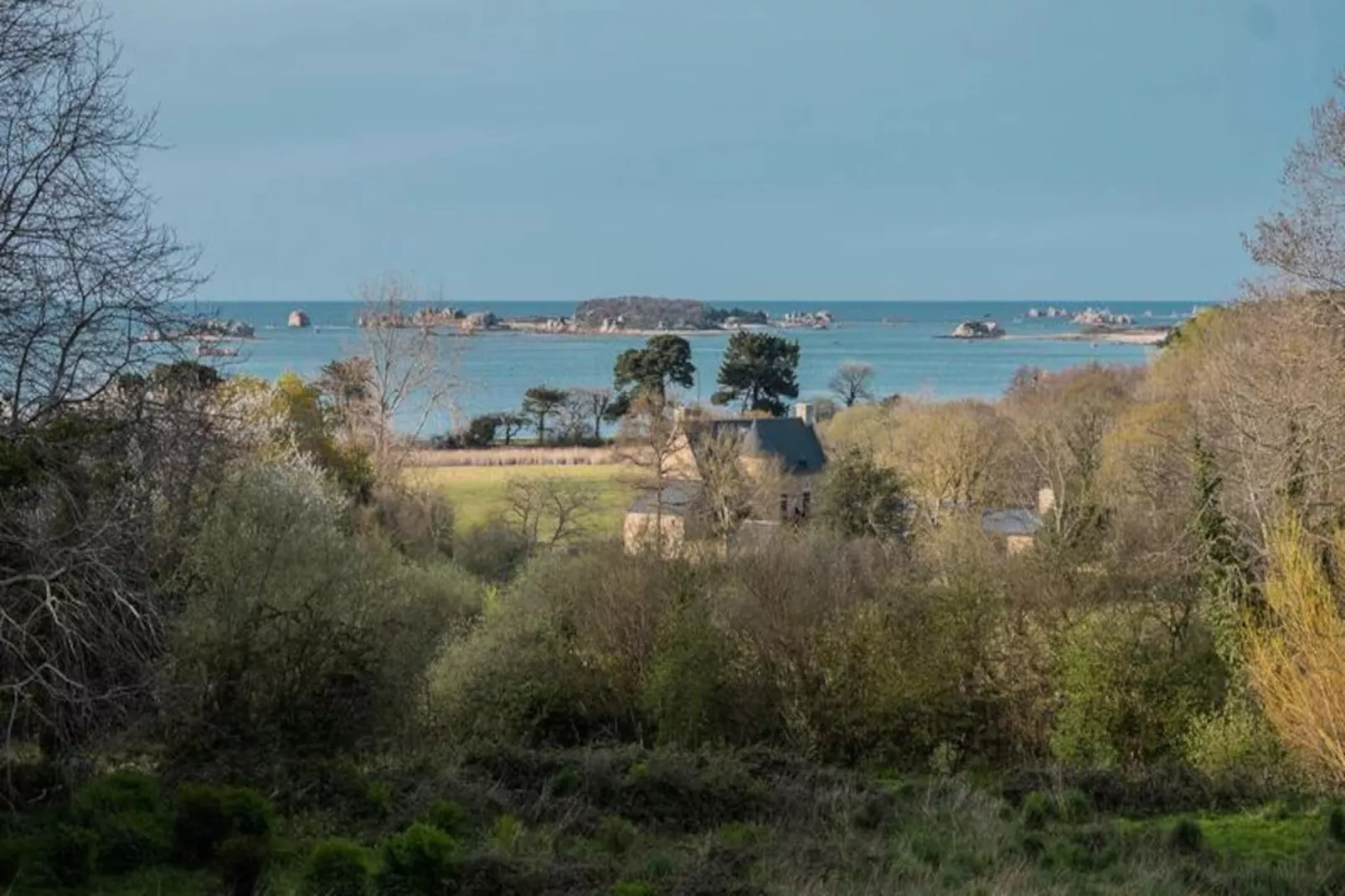 Maison à Plougrescant