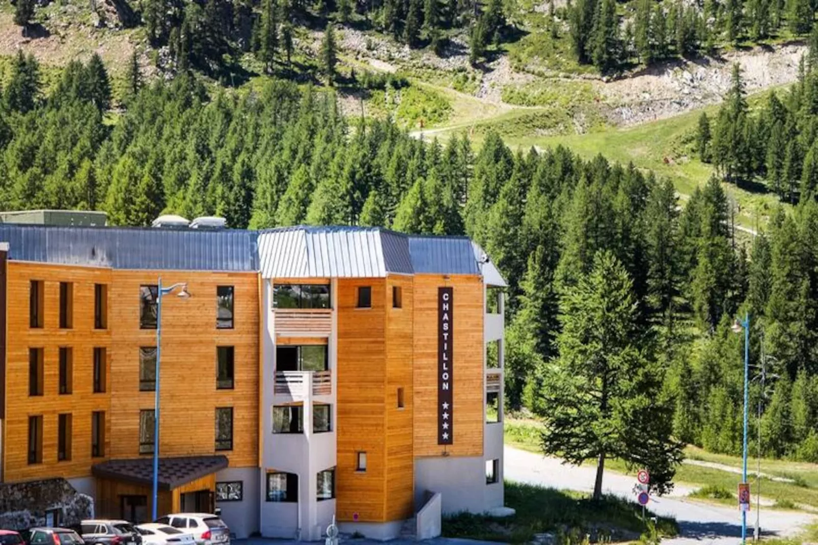 SOWELL RÉSIDENCES New Chastillon****