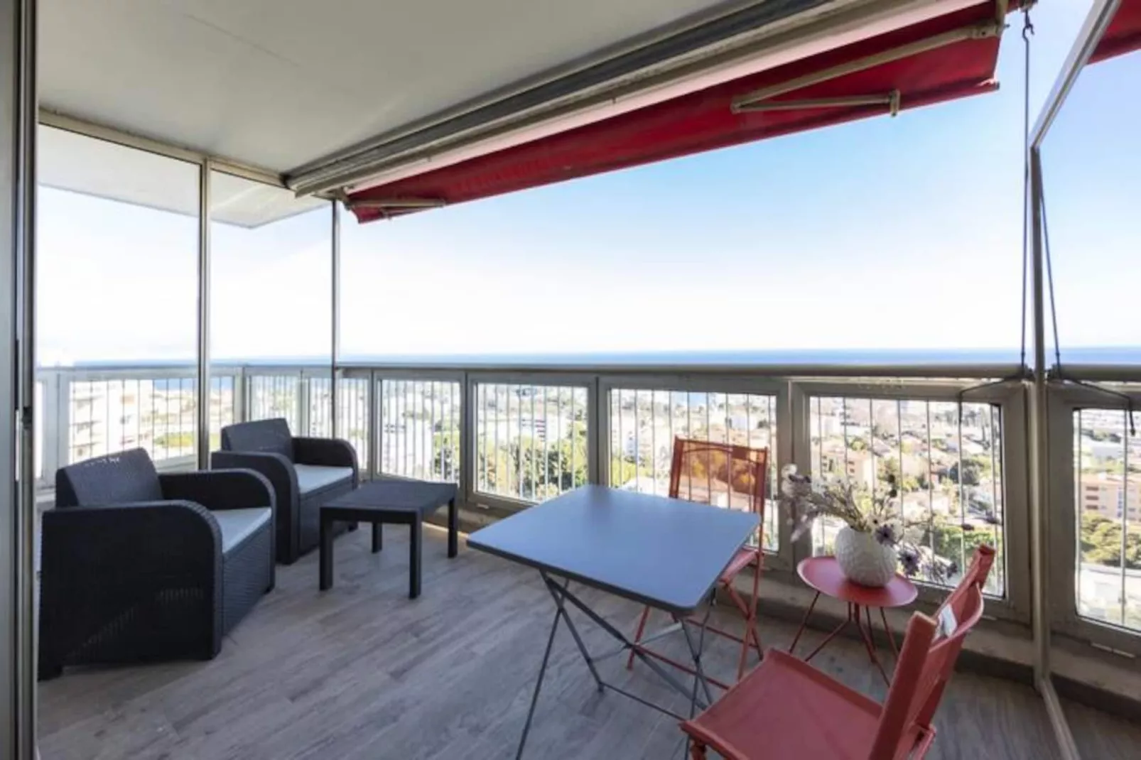 Résidence Bnb Renting 3 Pi&egrave;ces Avec Une Vue &agrave; Couper Le Souffle &agrave; Antibes !