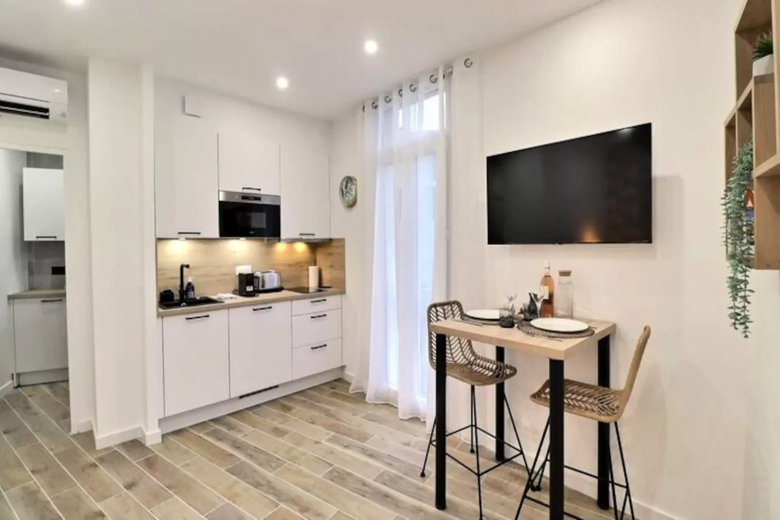 La Parenth&egrave;se Aixoise - 3 &eacute;toiles - Parking