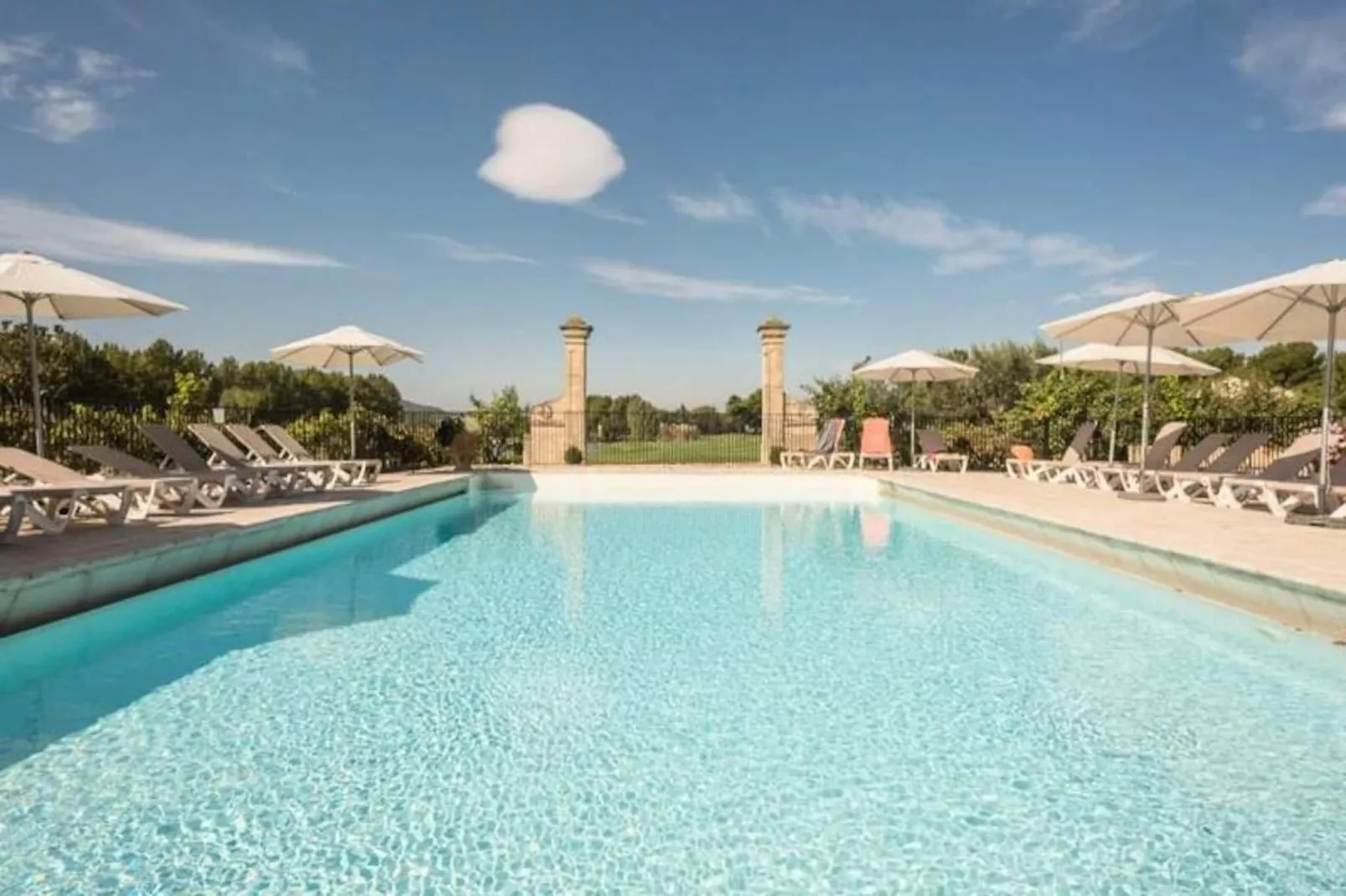 Résidence Hôtel du Golf de Pont Royal - maeva Home