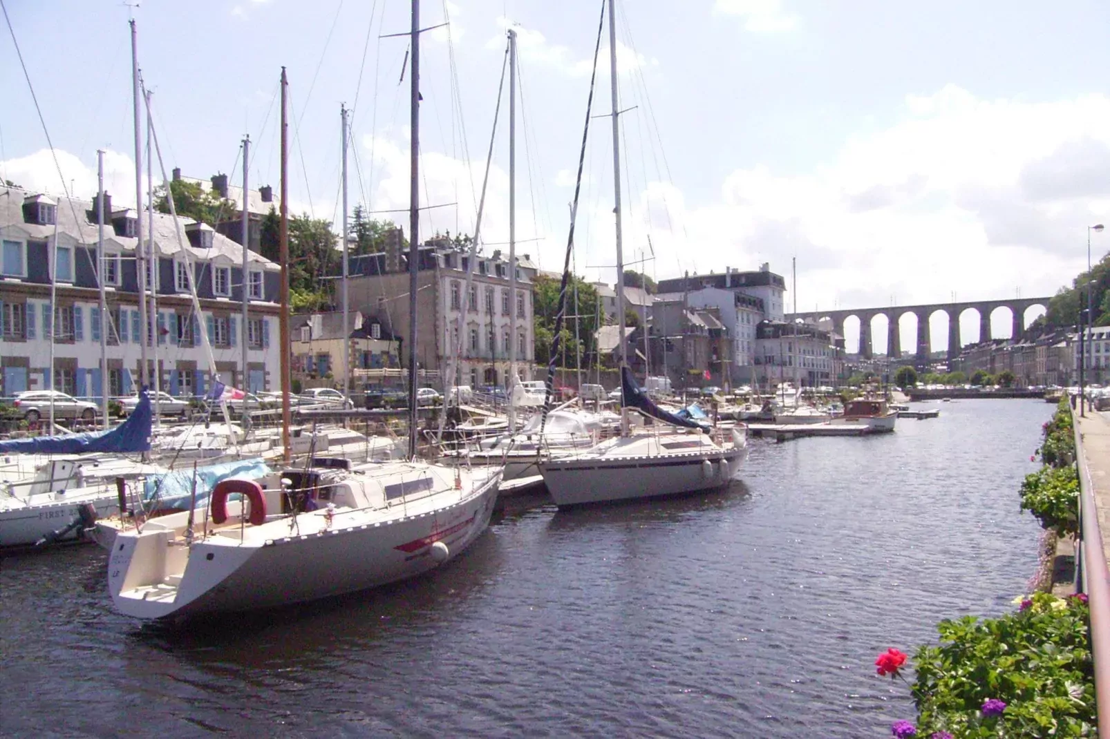 Between land and sea holiday home in the hinterland of the bay of Morlaix-Gebieden zomer 20km