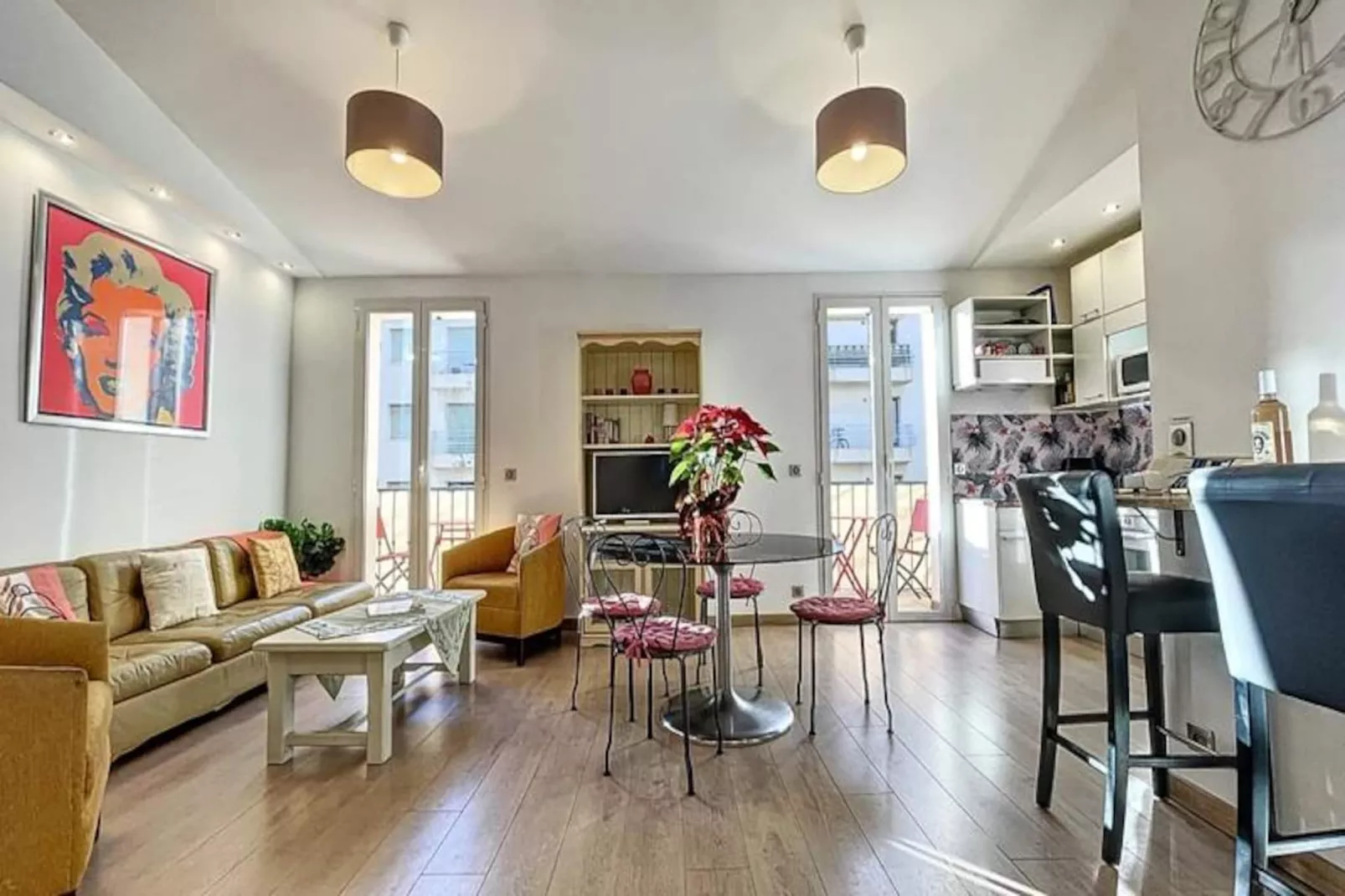 Cannes Pr&egrave;s Centre - 3 Pcs Mezzanine Balcons Charme Absolu Olam Properties