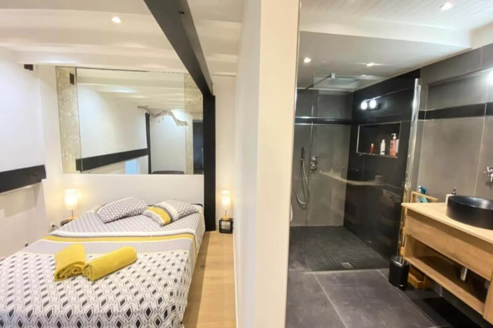 06bx : Superbe Loft - 100m2 - 6 Personnes