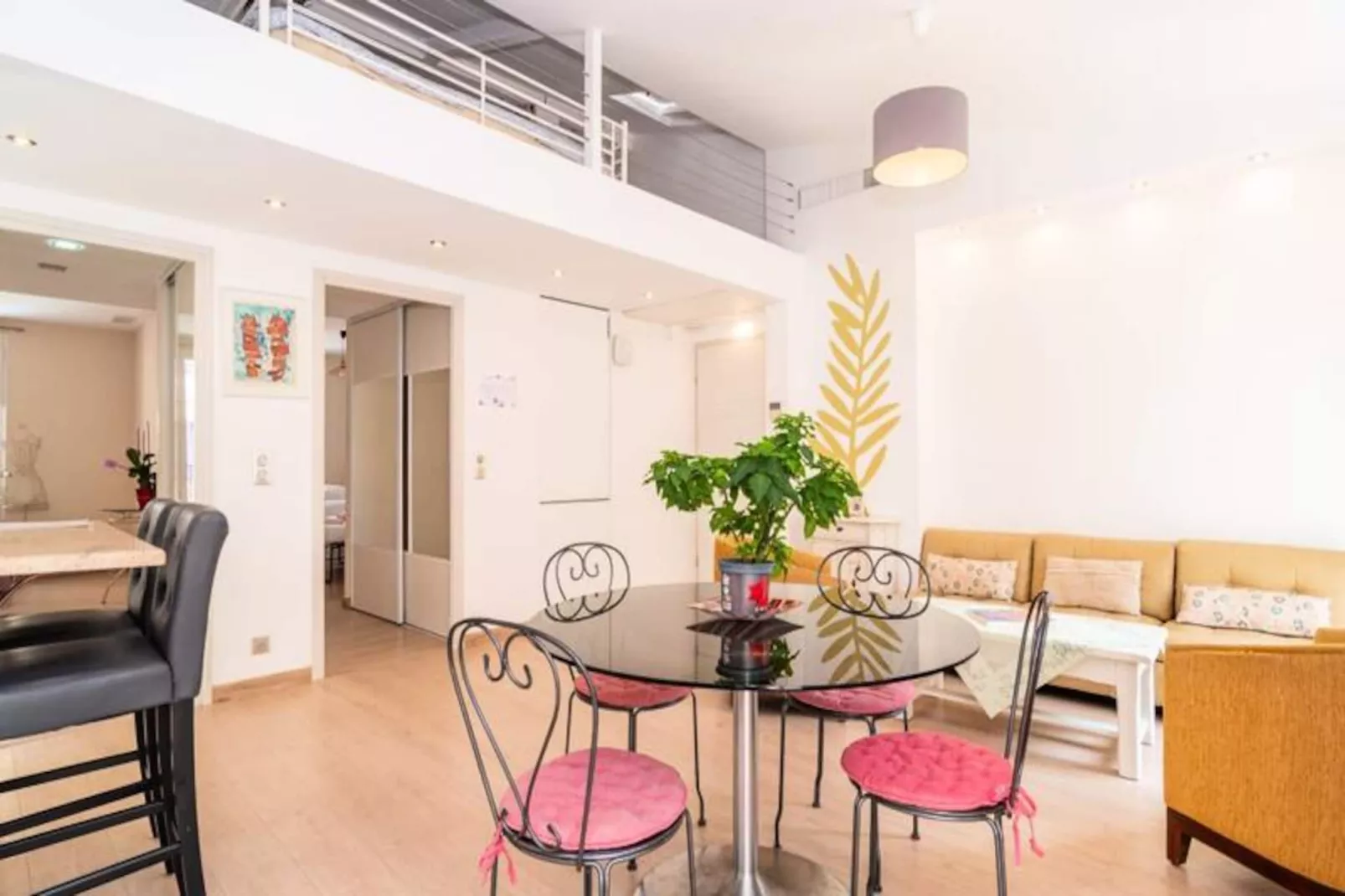 Cannes Pr&egrave;s Centre - 3 Pcs Mezzanine Balcons Charme Absolu Olam Properties