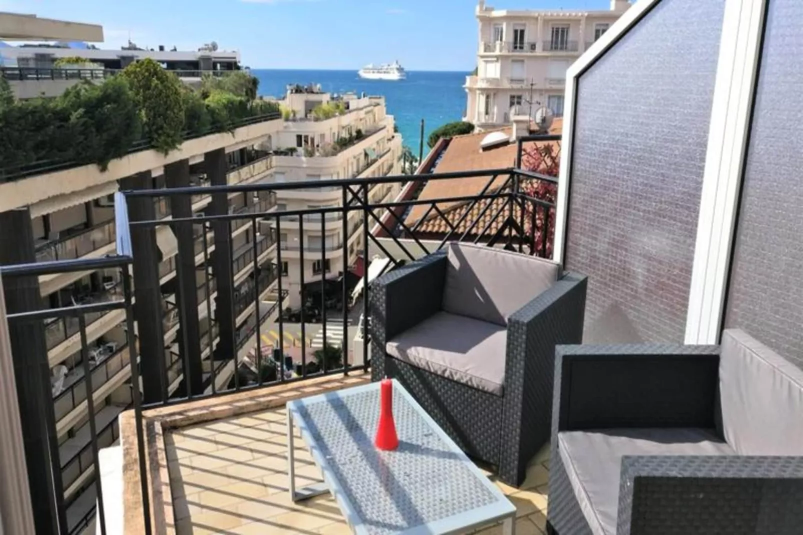 Résidence Studio Dernier &eacute;tage Avec Terrasse Sur Splendide Vue Mer
