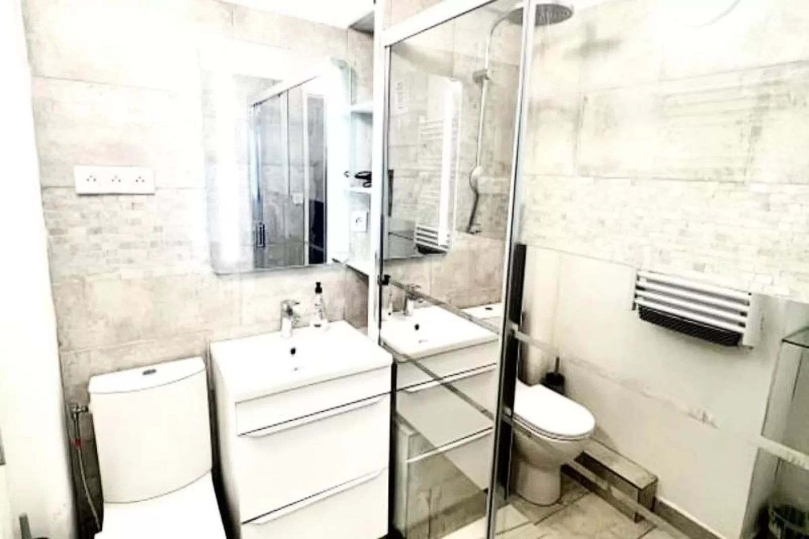 Résidence Studio Climatis&eacute; En Plein Centre Ville De Cannes &agrave; 2 Pas De Rue D'antibes