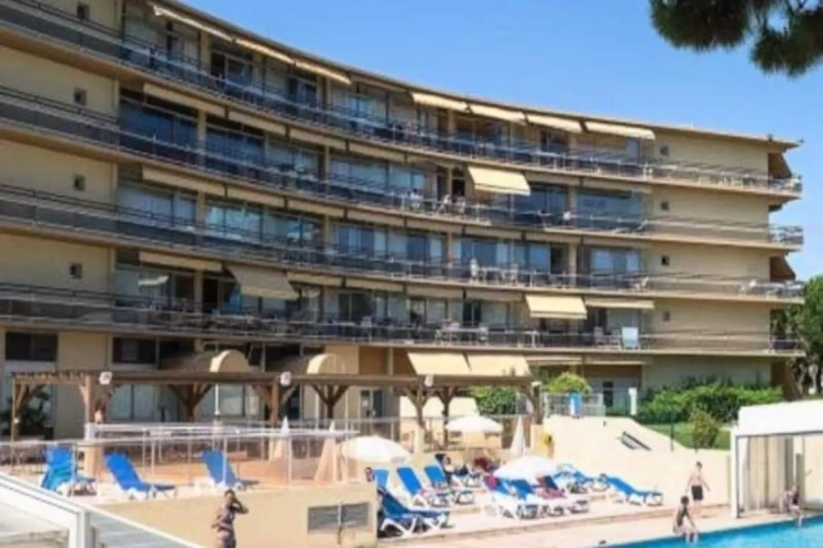 06u - Beau Studio En R&eacute;sidence - Piscine Et Tennis