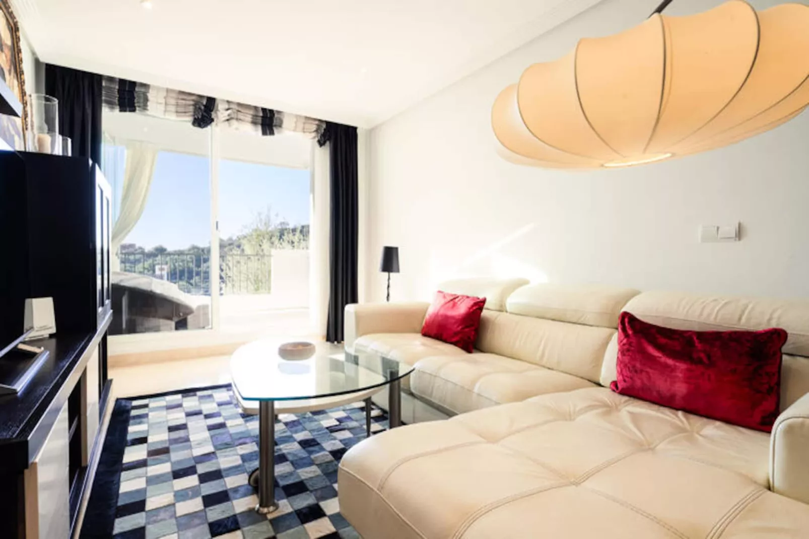 Appartements à Ojen-Image-tags.