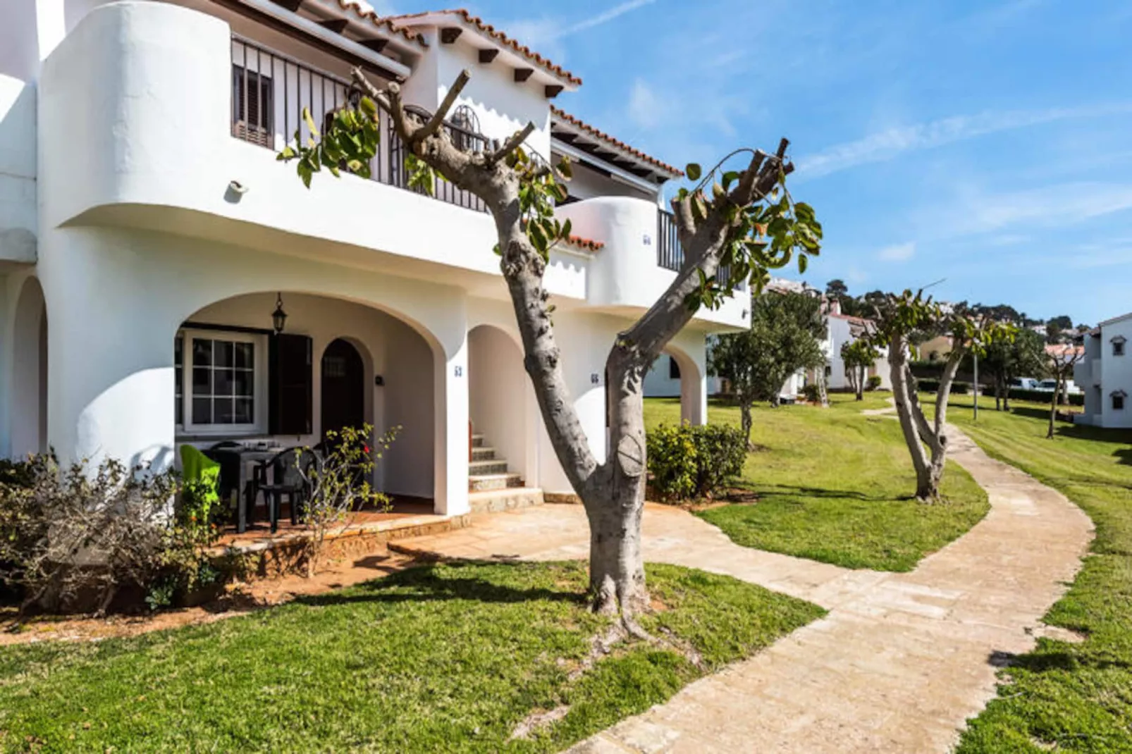 Appartements à Son Bou-Image-tags.