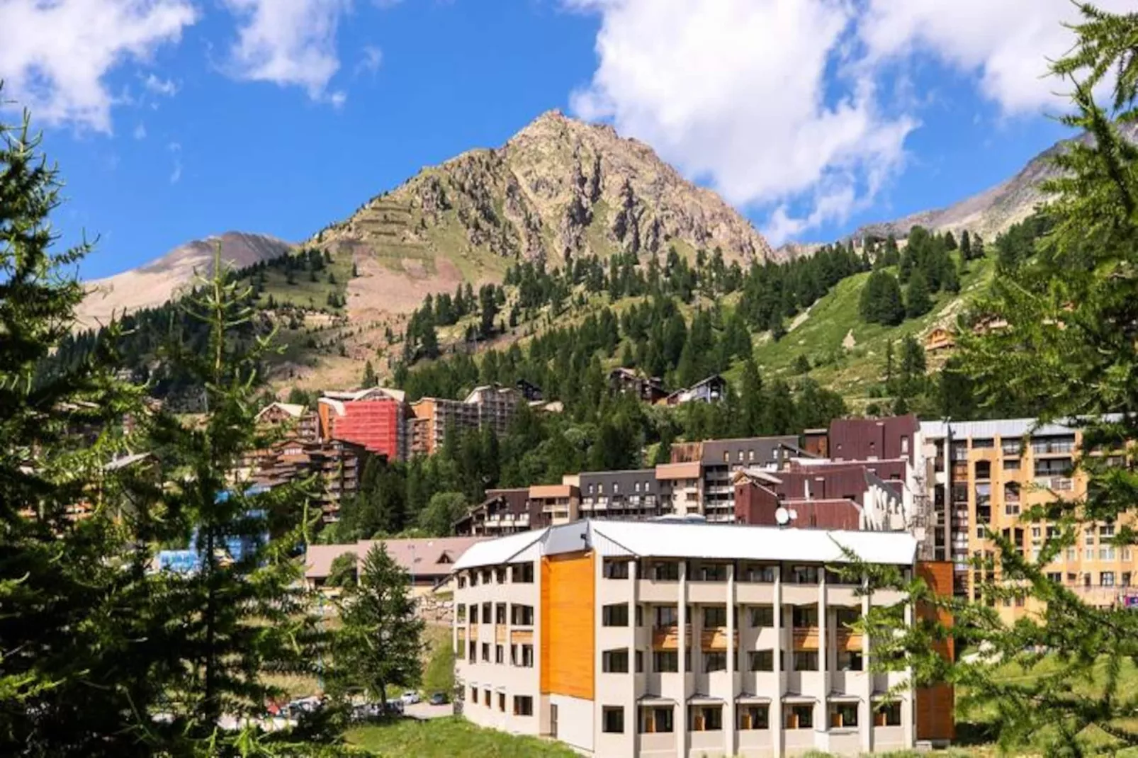 SOWELL RÉSIDENCES New Chastillon****-Image-tags.