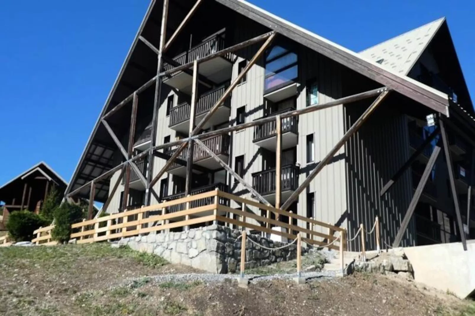 Résidence Aurans-Image-tags.