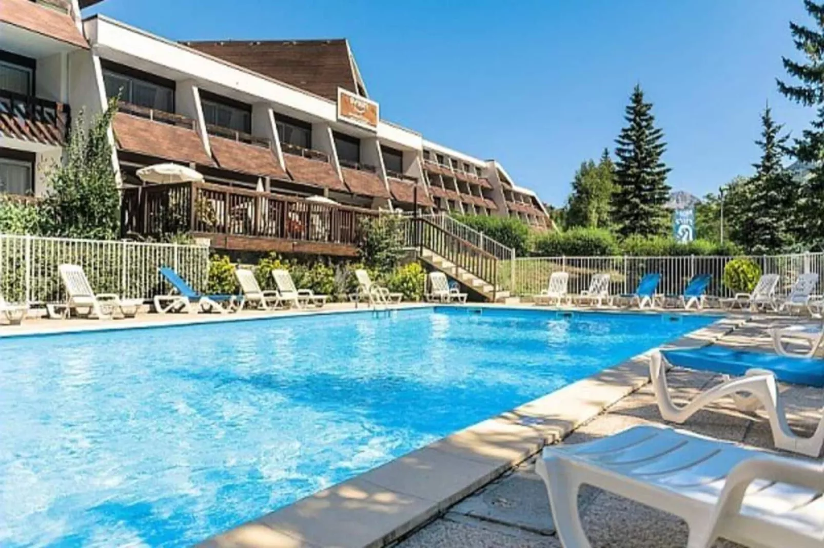 Résidence Pierre & Vacances Chantemerle-Zwembad