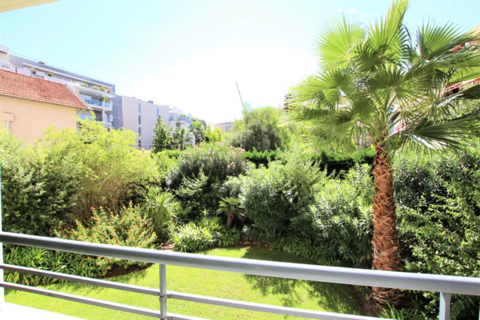 Résidence Appartement Rénové Avec 2 Chambres & Salle De Bain à La Décoration Raffinée-Recreatieruimte