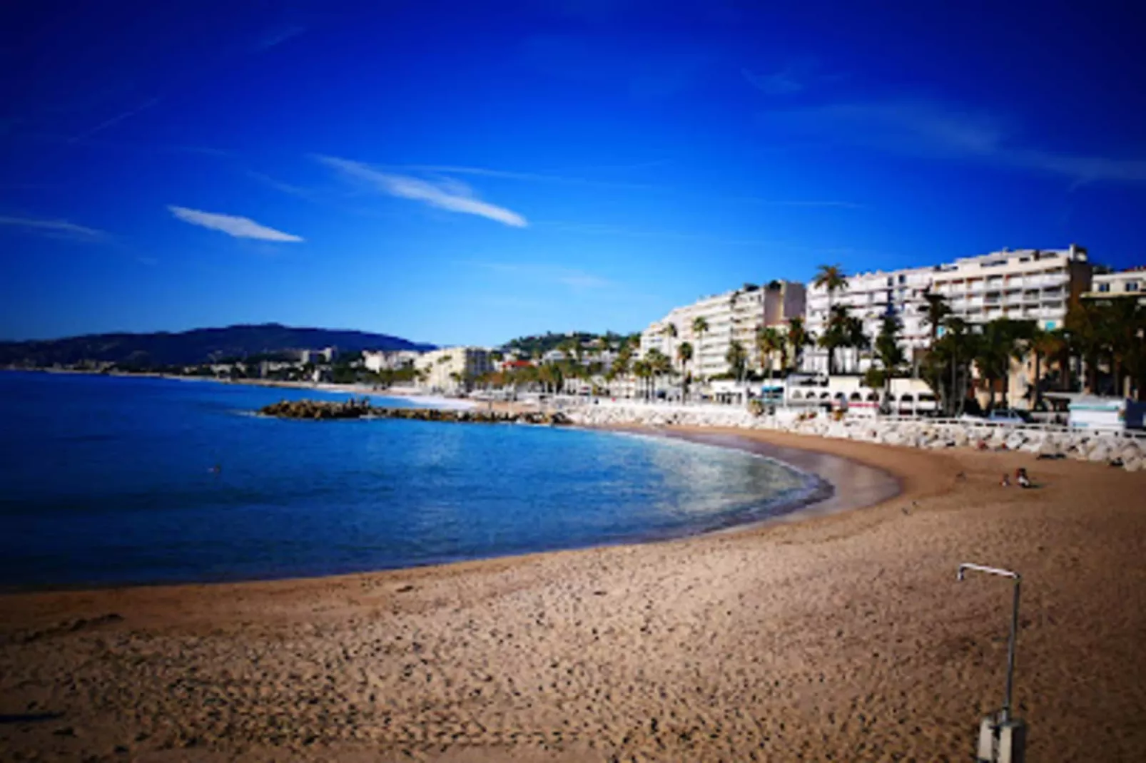 Résidence Appartement 39 M2 En Plein Centre Ville De Cannes, Climatis&eacute;-Buitenkant zomer