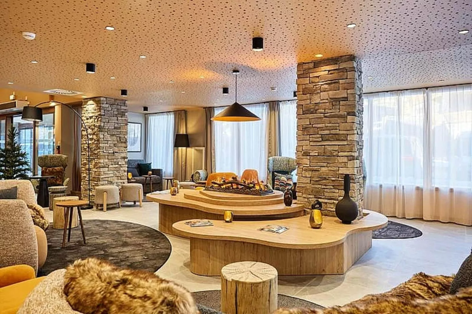 Résidence Prestige Odalys Le Mont d'Auron-Buitenkant zomer