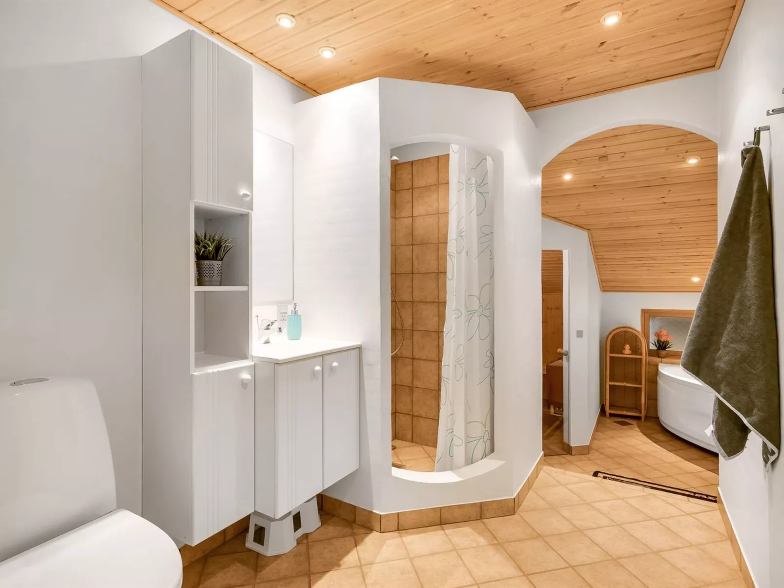 "Gidske" - 1.1km from the sea-Binnen