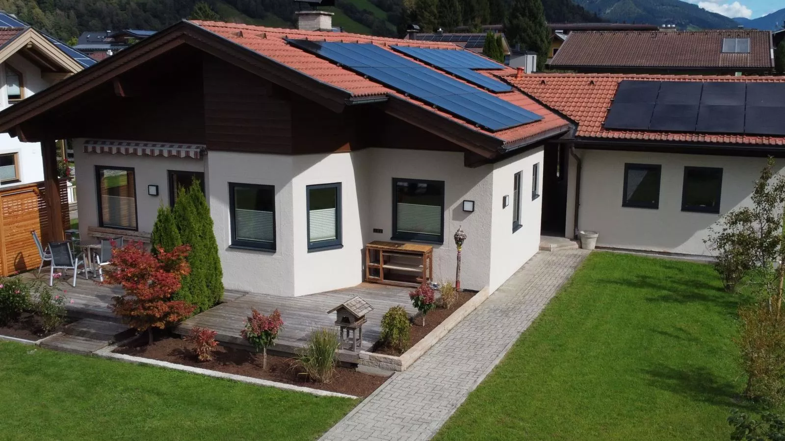 Bruggerheim-Buitenkant zomer