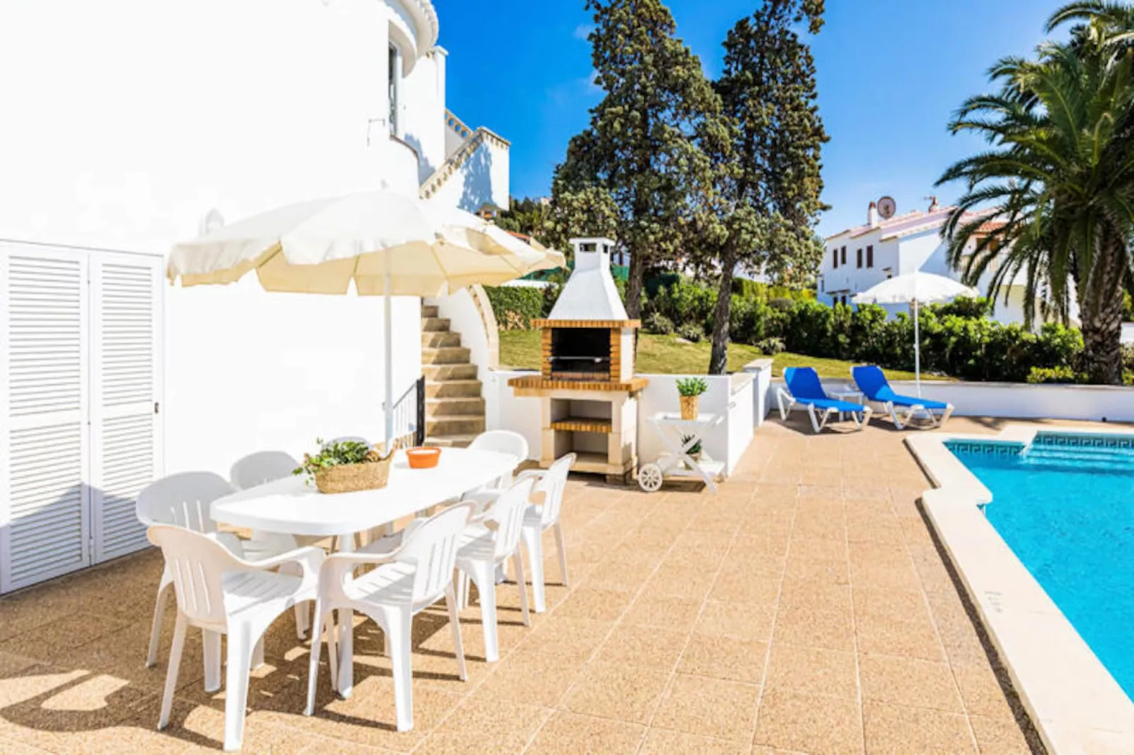 Maison à Son Bou-Image-tags.