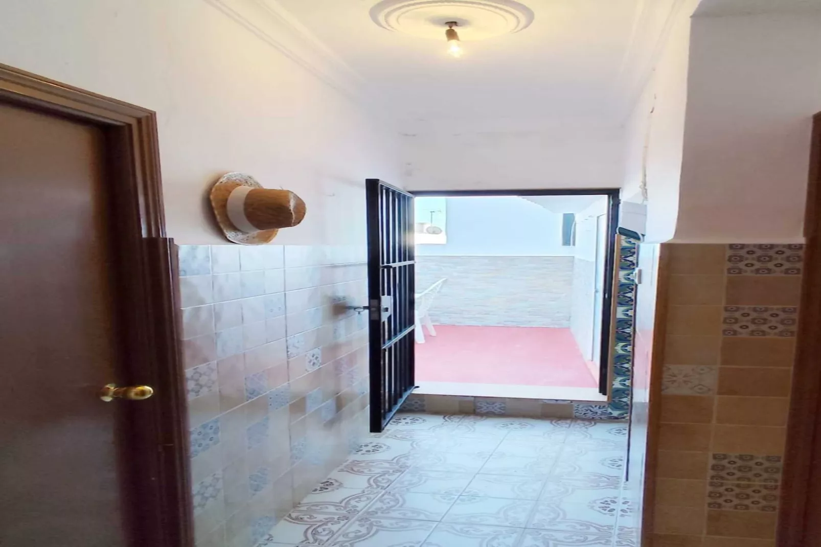 MamaTuli+34635401120-Hal-ontvangst