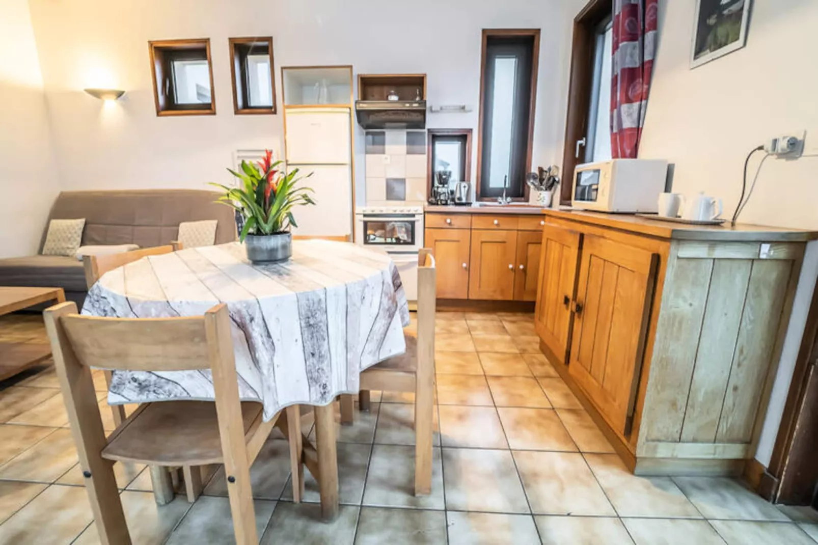 Appartements à Châteauneuf-de-Randon-Image-tags.