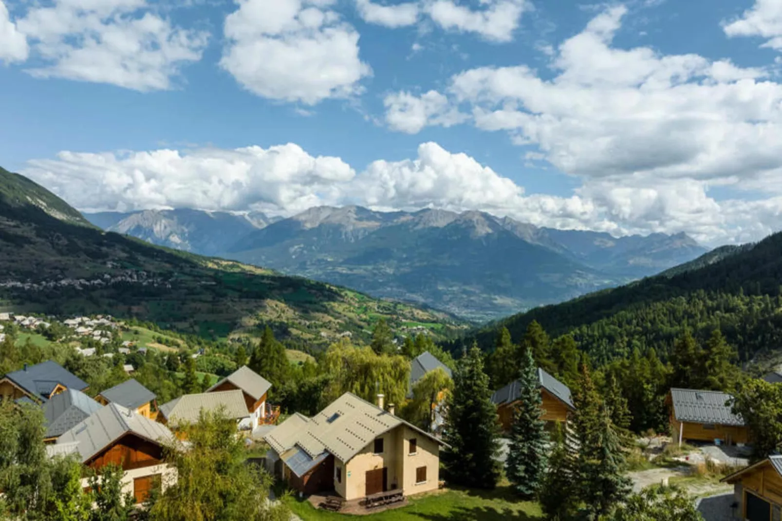 Résidence Pramouton-Uitzicht zomer