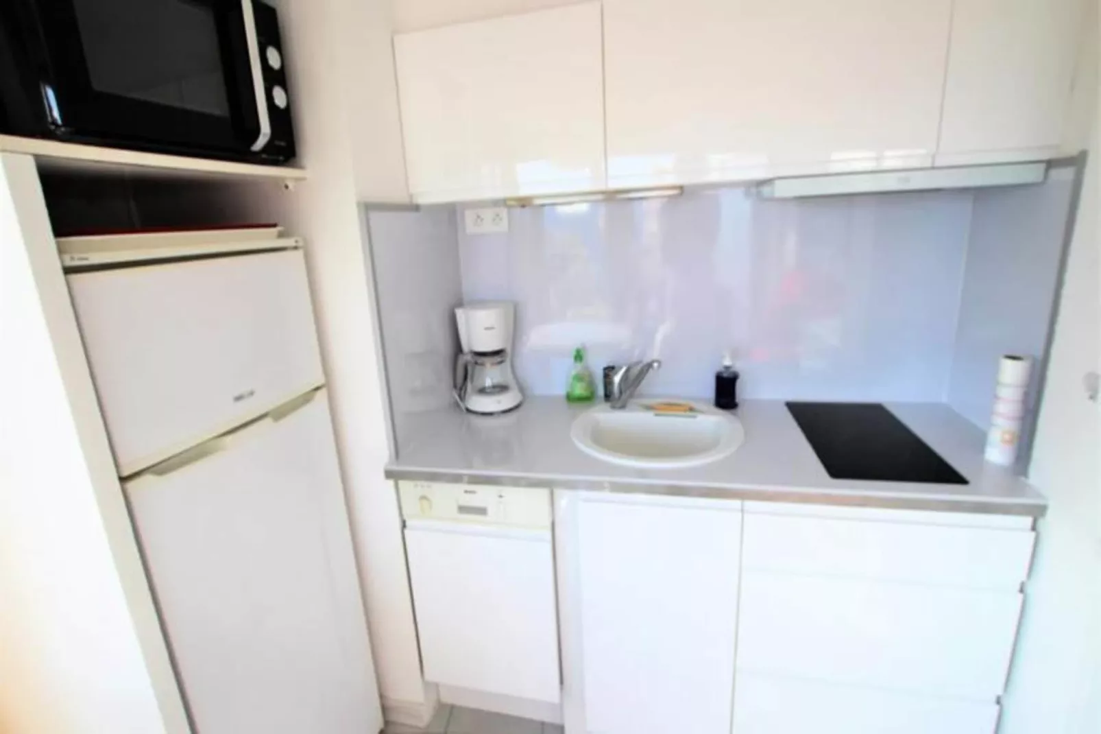 Résidence Studio Dernier &eacute;tage Avec Terrasse Sur Splendide Vue Mer-Buitenkant zomer