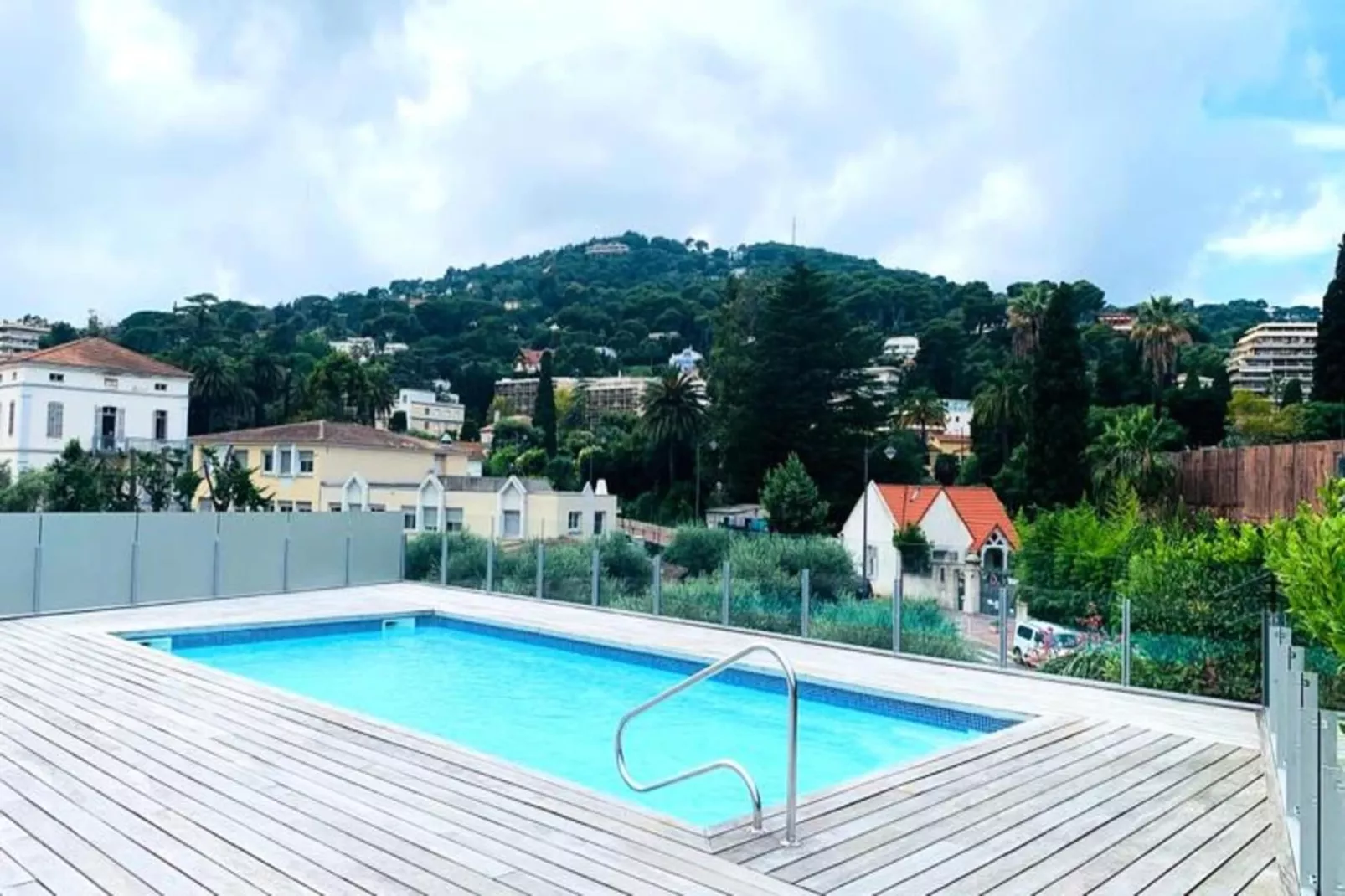 Résidence Bnb Renting Beau  2 Pi&egrave;ces Dans Un Immeuble Neuf Avec Piscine Avec Parking-Zwembad