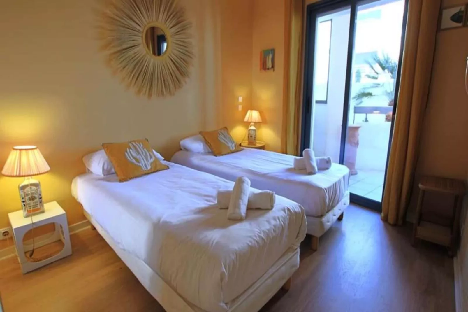 Résidence Appartement Rénové Avec 2 Chambres & Salle De Bain à La Décoration Raffinée-Recreatieruimte