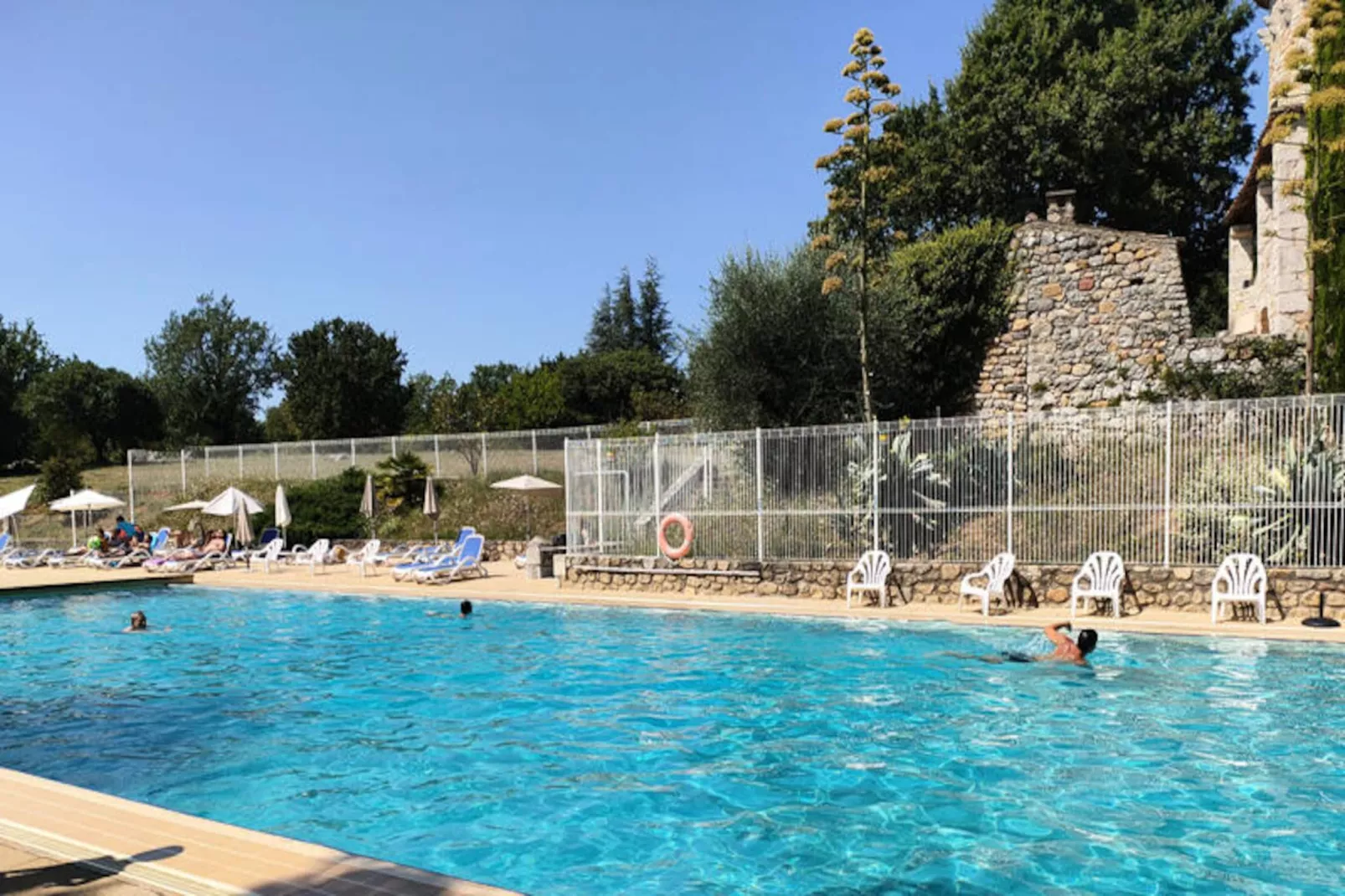 Résidence Lou Castel*** - Vacances Bleues-Image-tags.