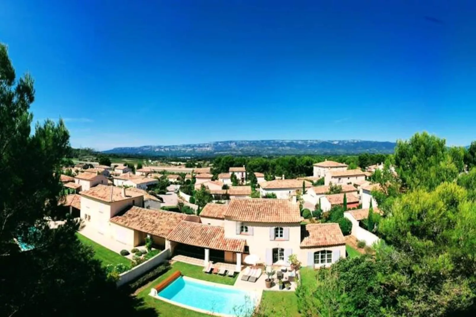 Ma Villa En Provence, Villa De Standing Et Piscine, Domaine De Pont-royal-Image-tags.