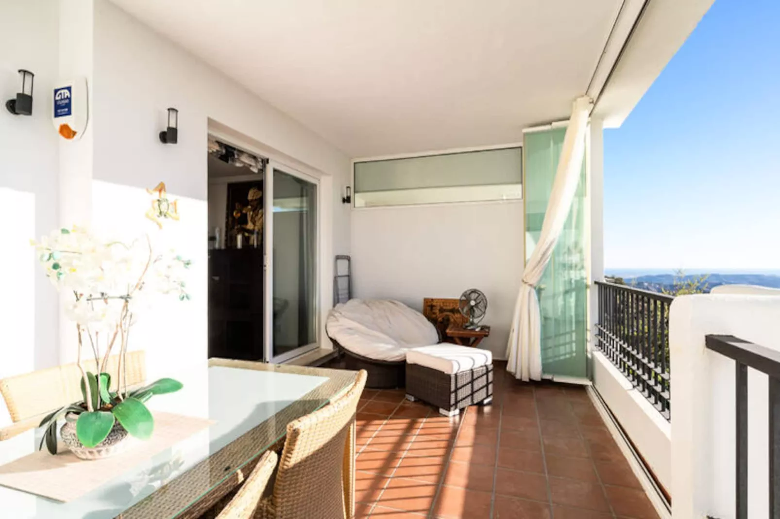 Appartements à Ojen-Image-tags.