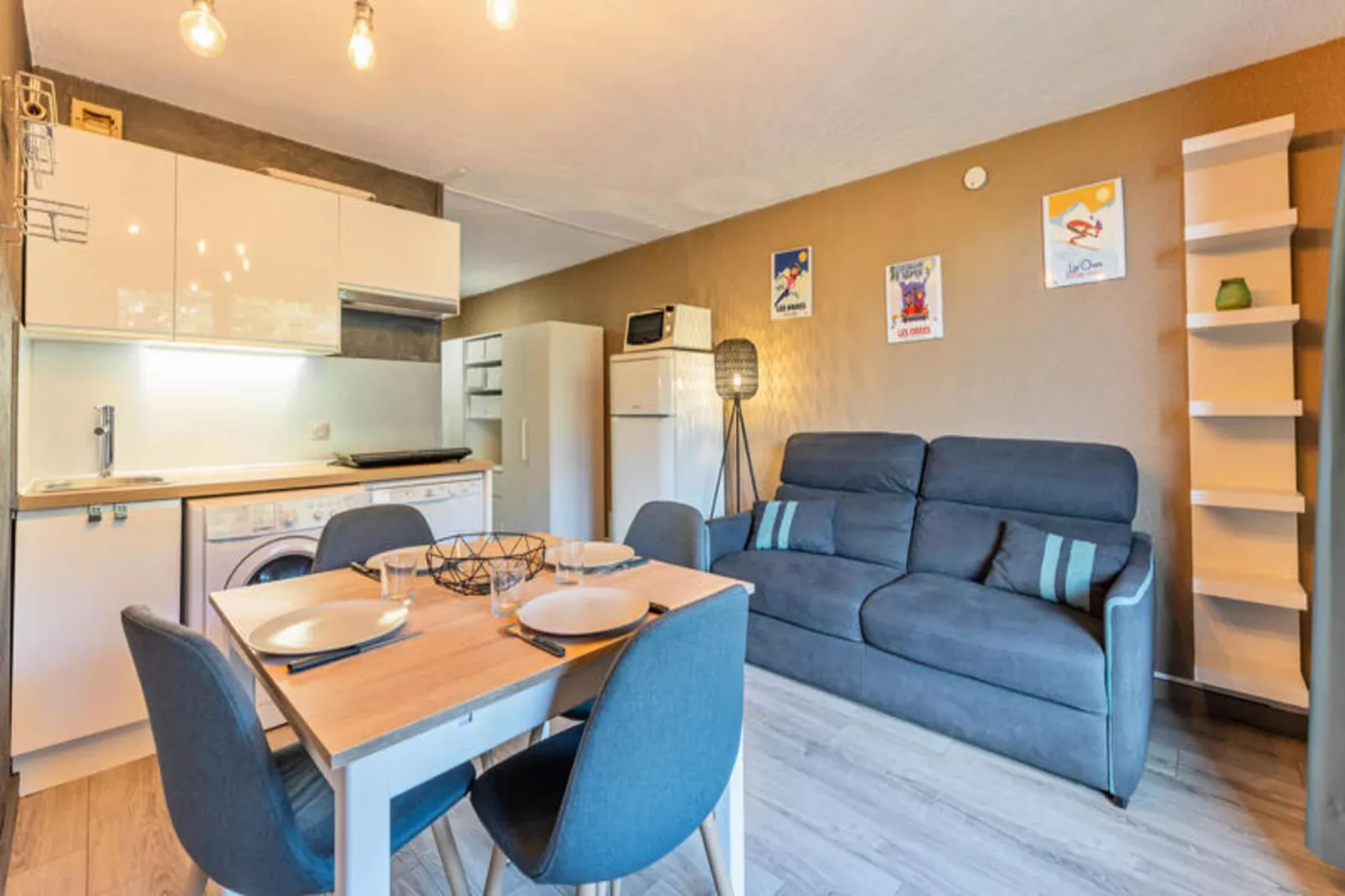 Résidence Le MÉale-Eetkamer