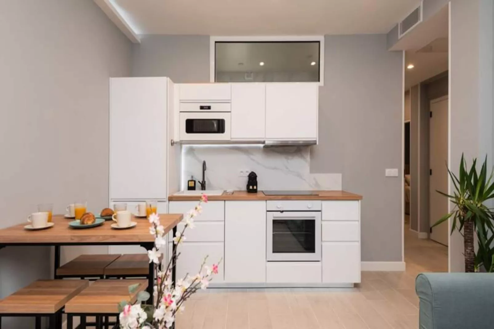 Appartement Moderne - Promenade Des Anglais à Nice-Image-tags.