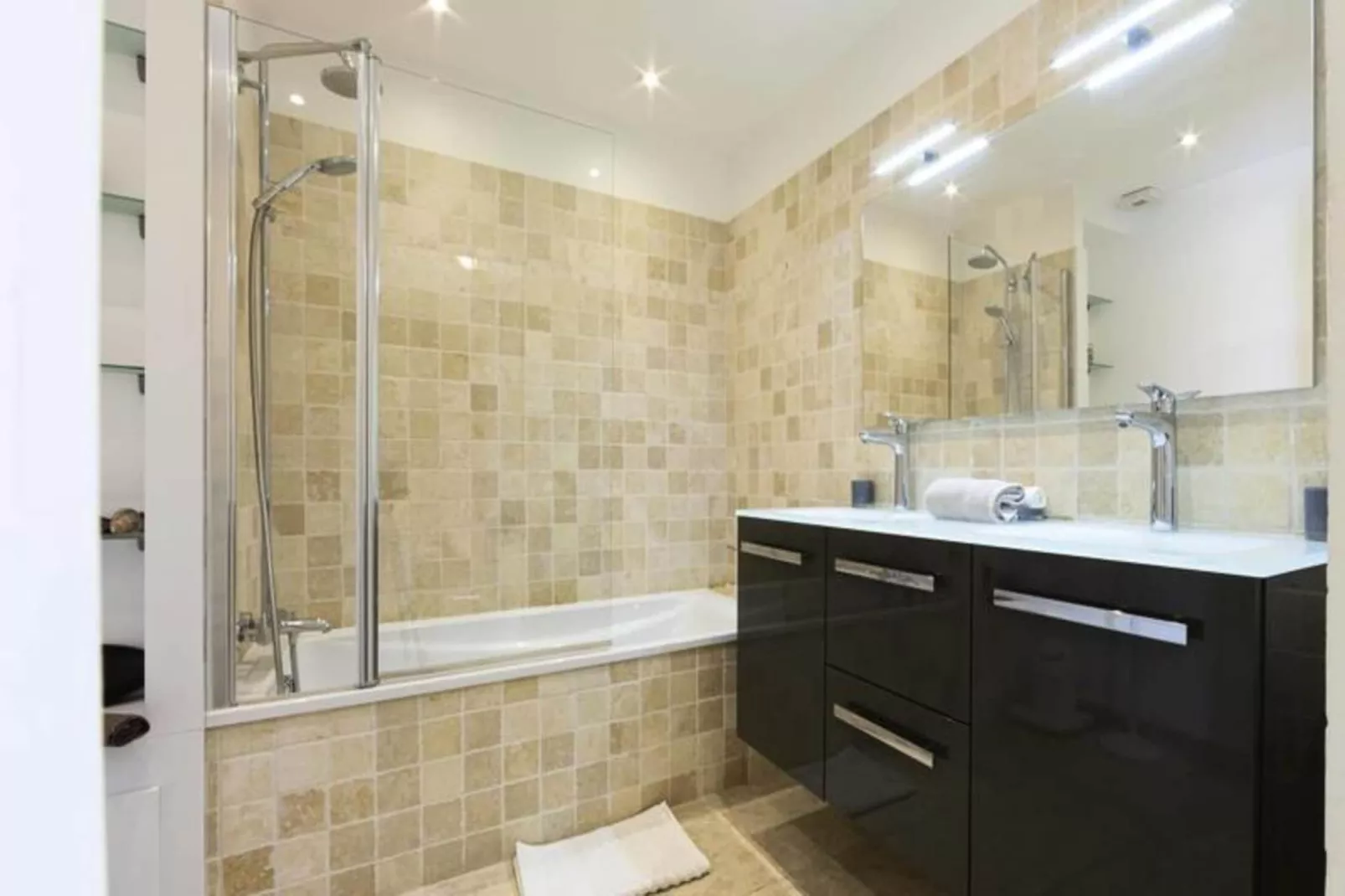 Résidence Appartement Enti&egrave;rement &eacute;quip&eacute; De 105 M2 Avec Vue Mer Et Collines-Buitenkant zomer