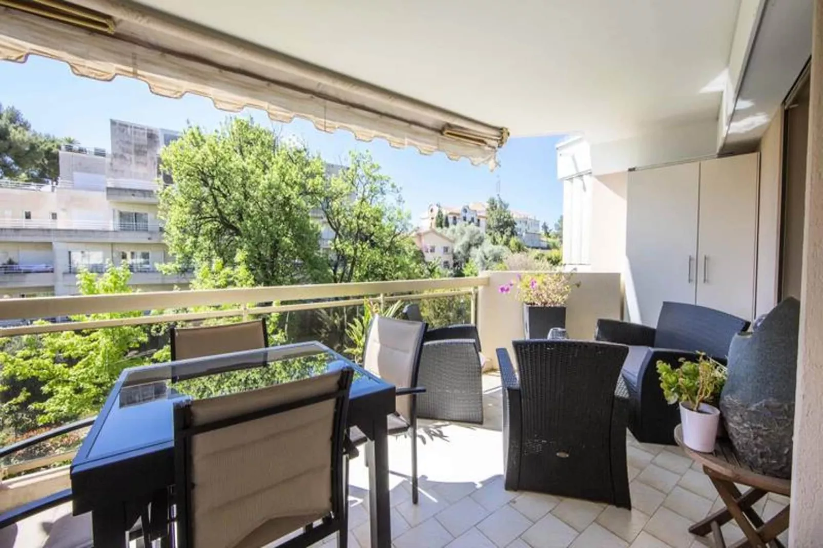 Résidence Coup De Coeur Id&eacute;al Congres Et Vacances ❤live In Villa Parador❤-Buitenkant zomer