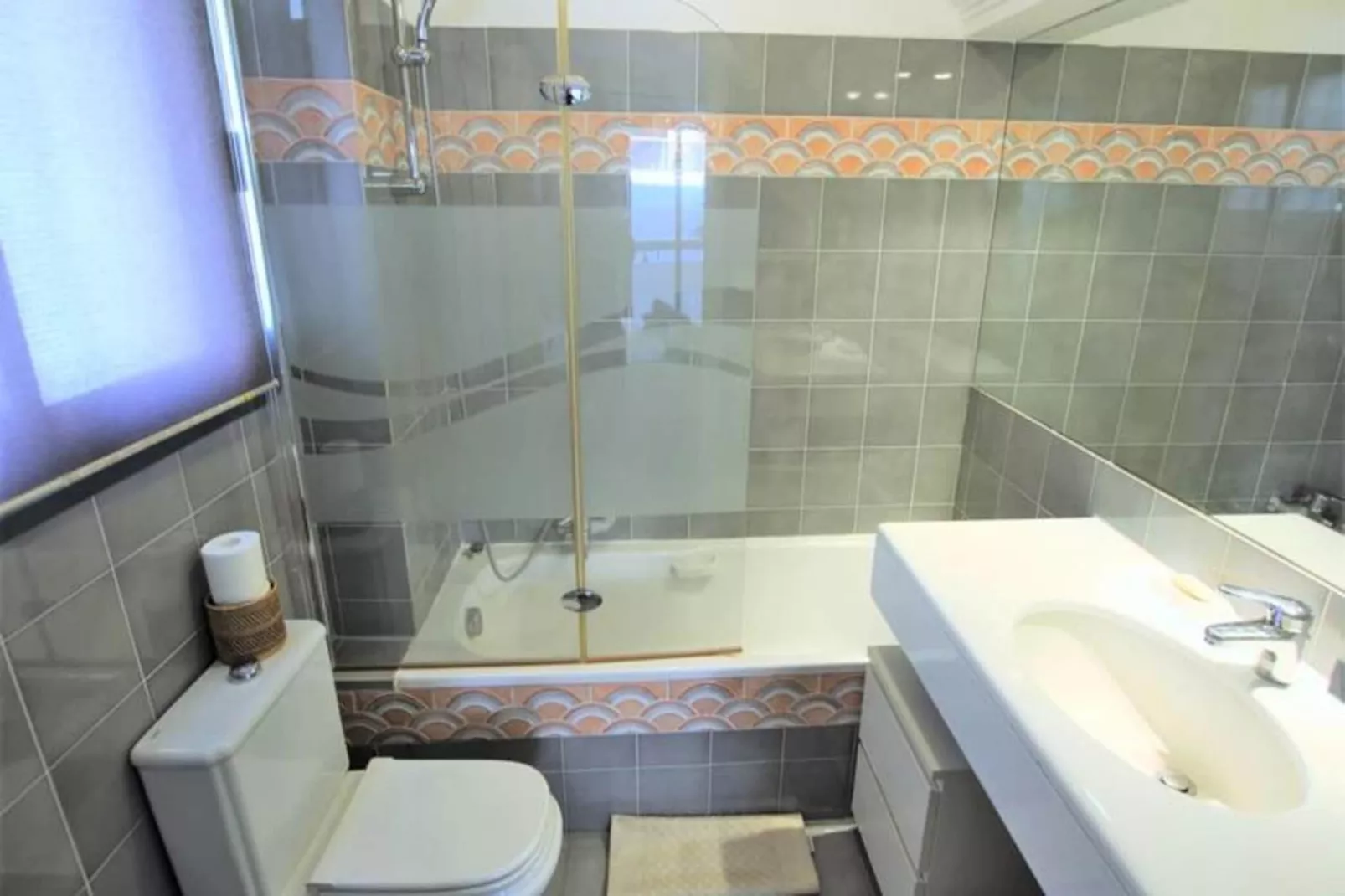 Résidence Appartement Rénové Avec 2 Chambres & Salle De Bain à La Décoration Raffinée-Recreatieruimte