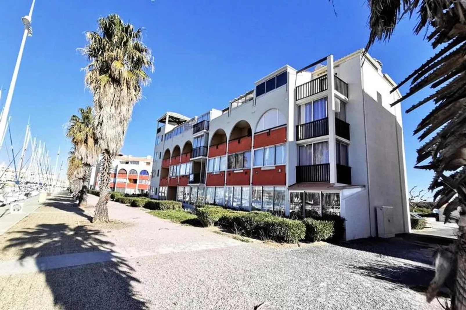 Résidence Le Grand Large-Buitenkant zomer