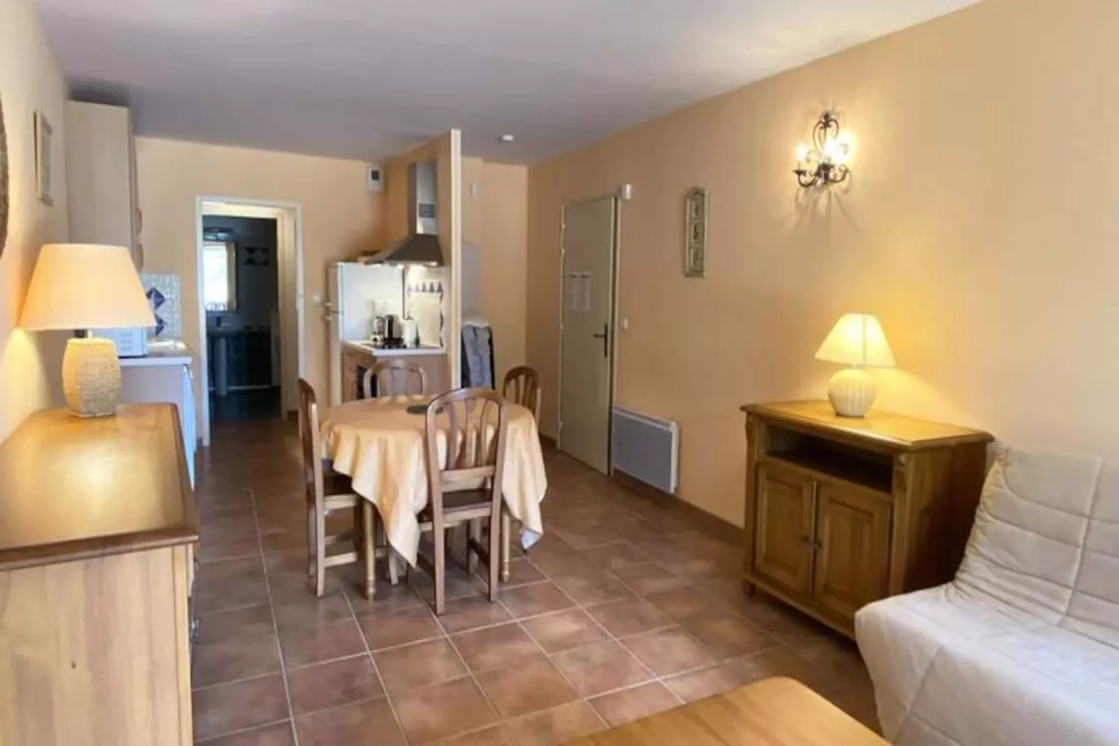 04b2 : Beau Studio Dans Un Mas Proven&ccedil;al - Piscine-Image-tags.