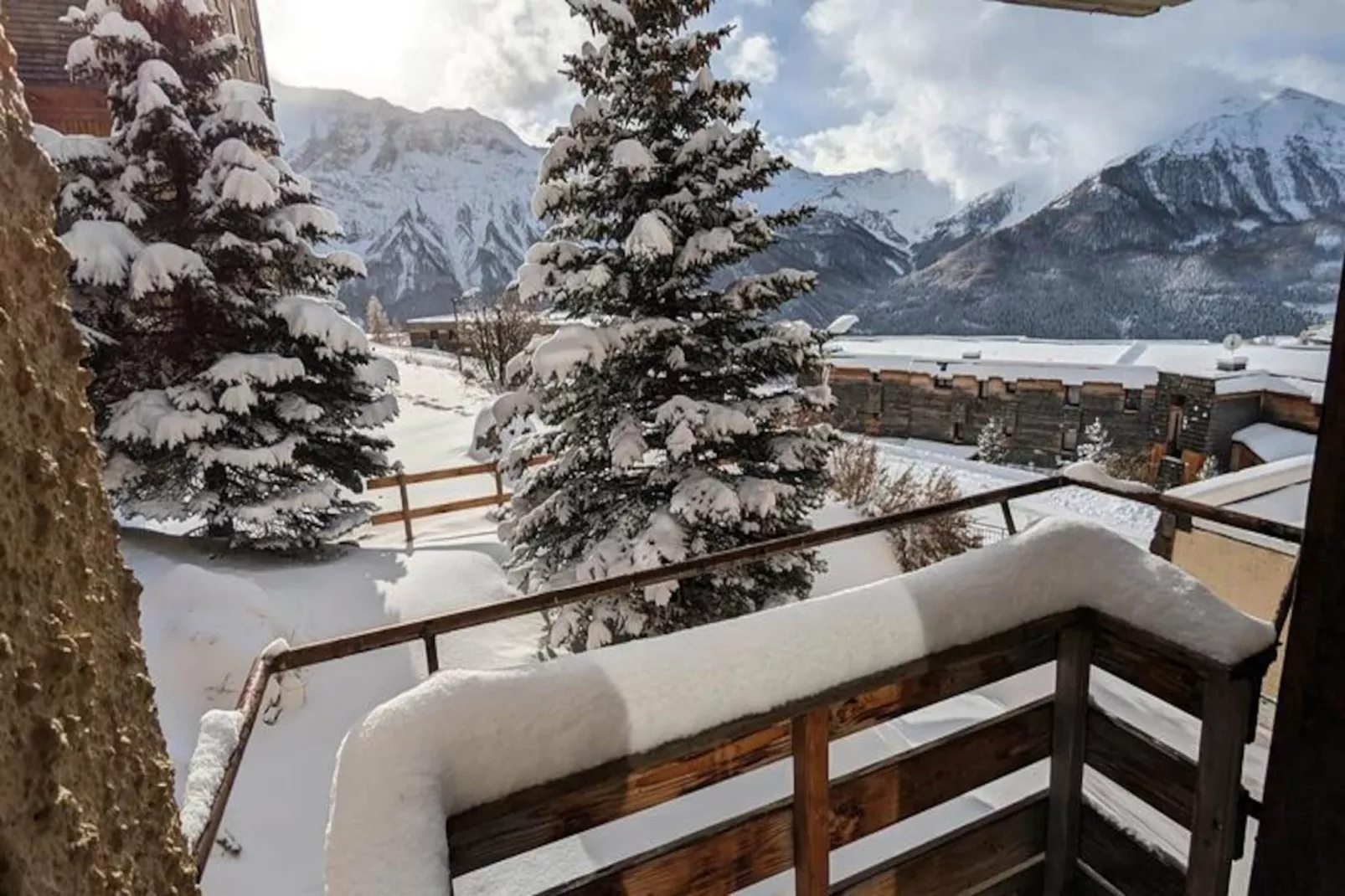 Résidence Rond-point-pistes I-Image-tags.