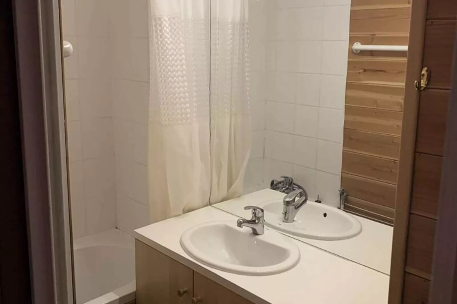 Résidence Outagno - Badkamer