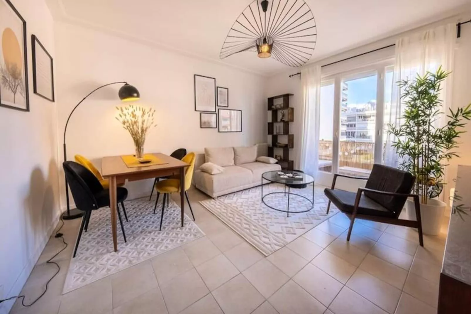 06b - Beau 2 Pi&egrave;ces R&eacute;nov&eacute; Avec Terrasse Vue Mer-Image-tags.