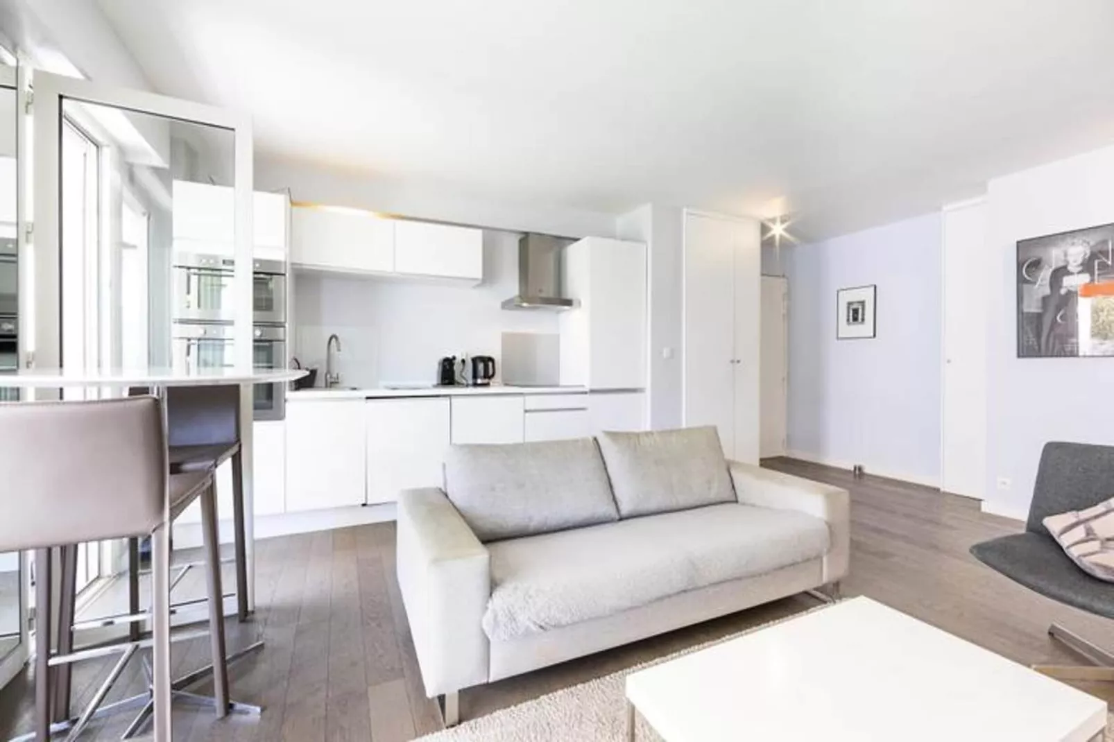 Résidence Moderne Appartement 2 Chambres/1 Salle De Bain, Terrasse Calme/aper&ccedil;u Mer-Woonkamer