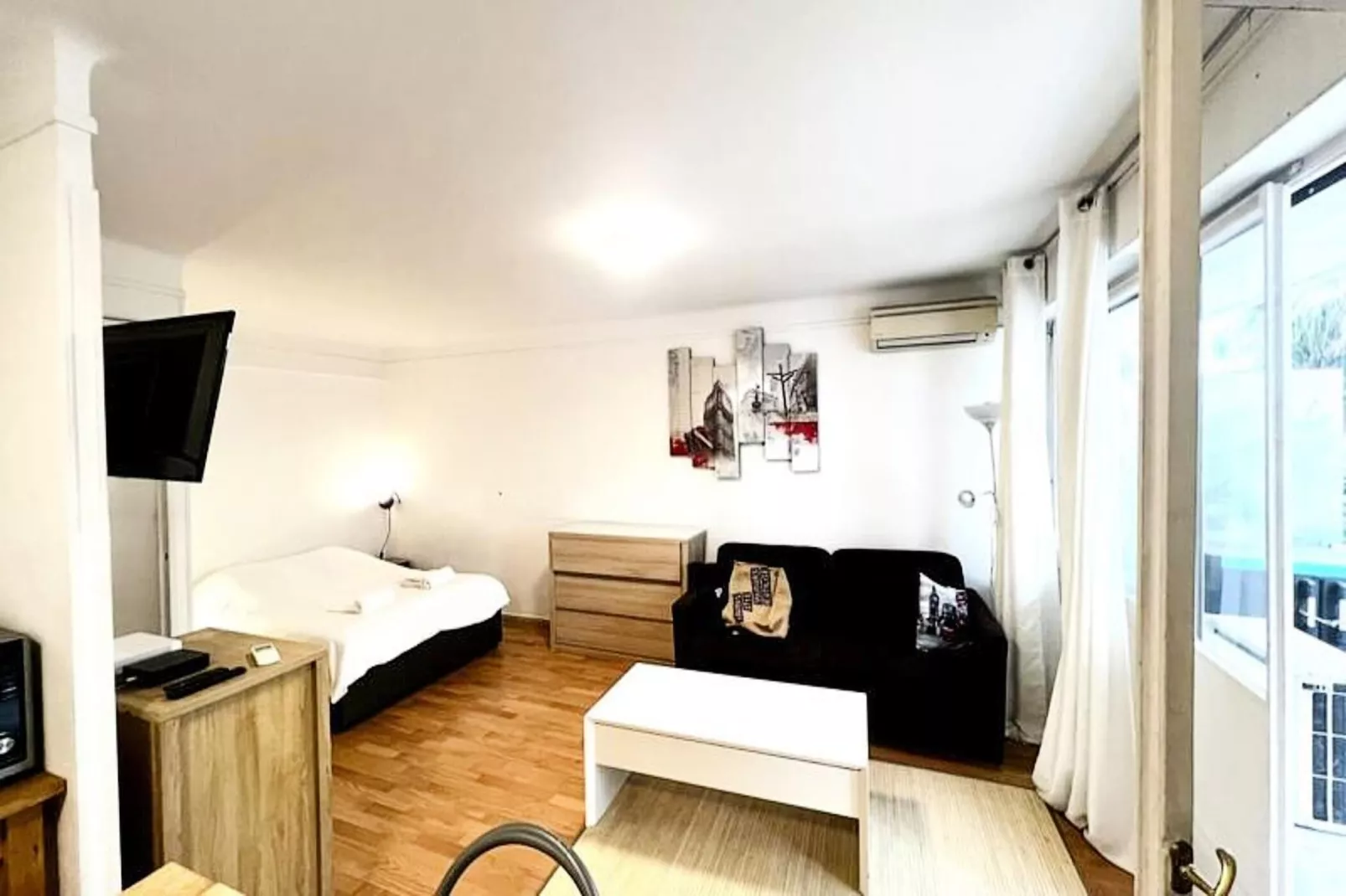 Résidence Studio Climatis&eacute; En Plein Centre Ville De Cannes &agrave; 2 Pas De Rue D'antibes-Sfeer