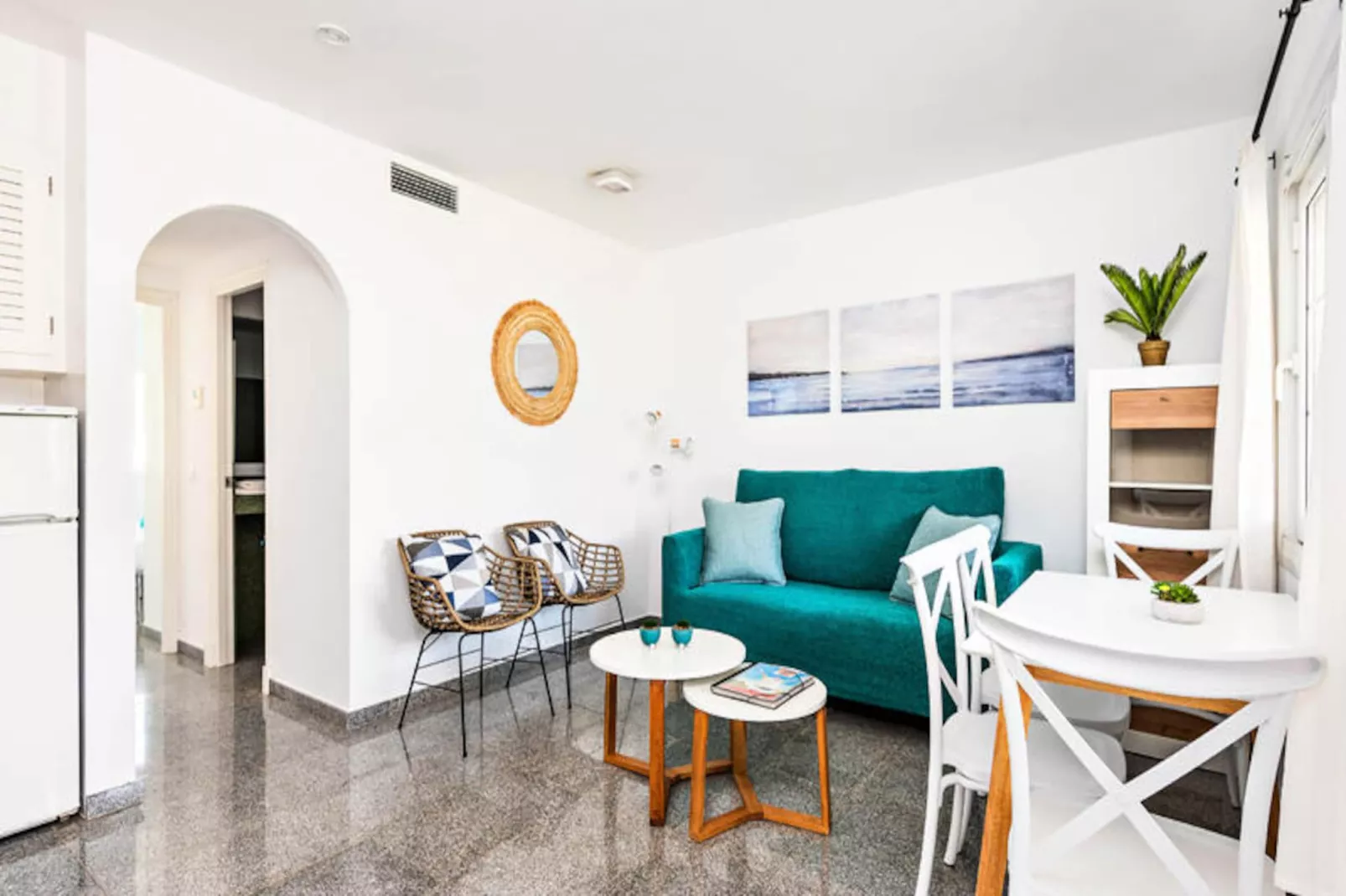 Appartements à Son Bou-Image-tags.