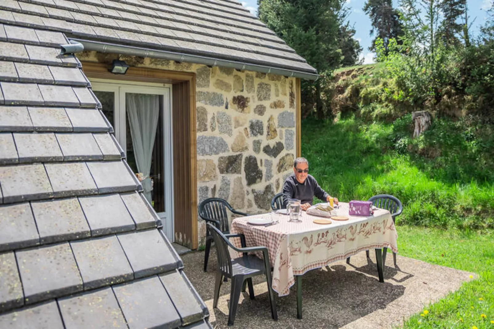Maison à Aumont-Aubrac-Image-tags.