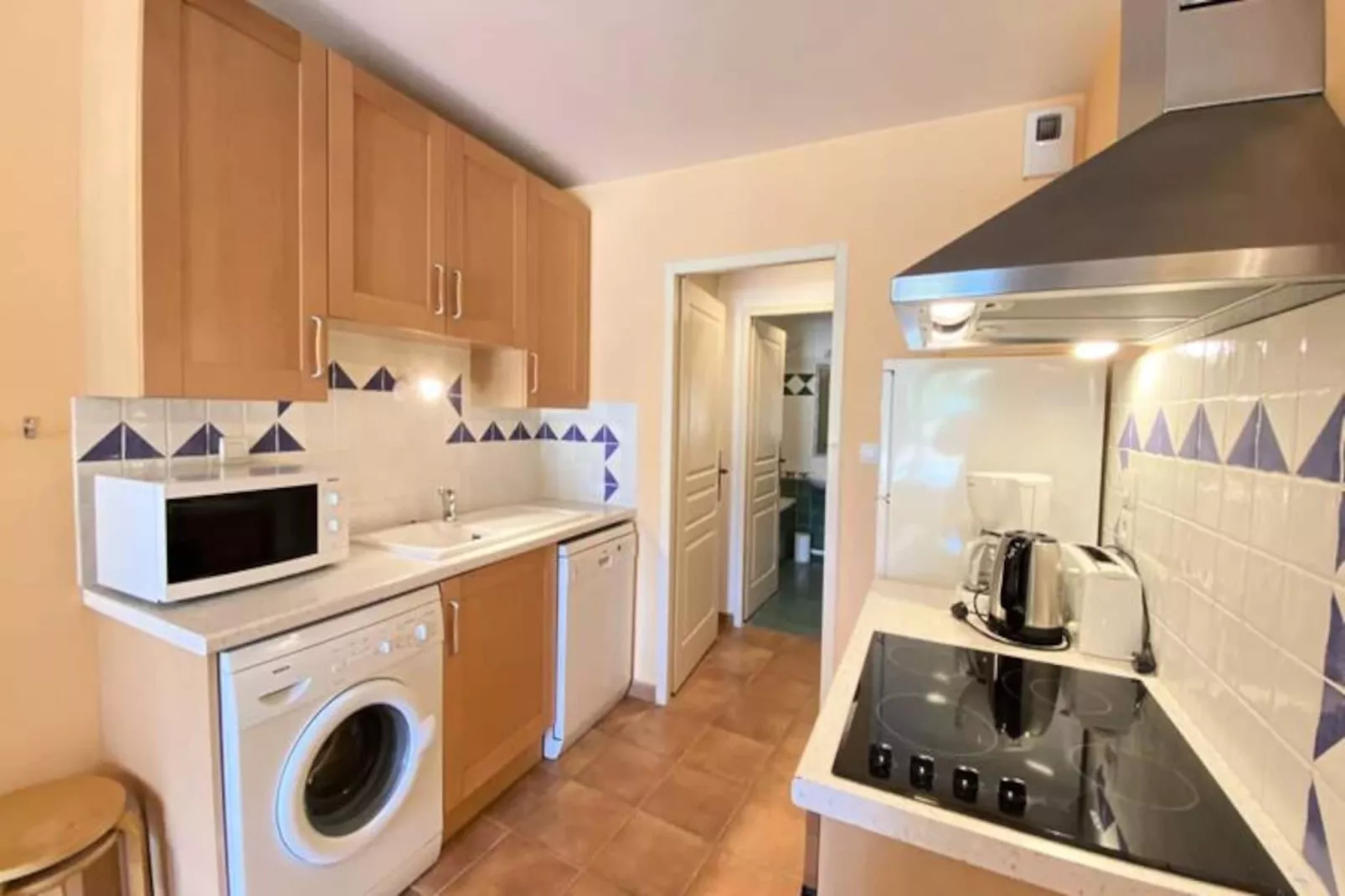 04b2 : Beau Studio Dans Un Mas Proven&ccedil;al - Piscine-Image-tags.